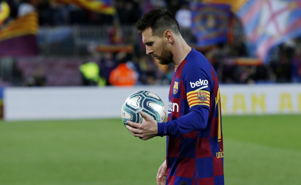 熊猫体育官方官网在线-里程碑夜！山东泰山远射贴柱，欧冠加时末段刷纪录，悬念犹存，纪律约束更严格