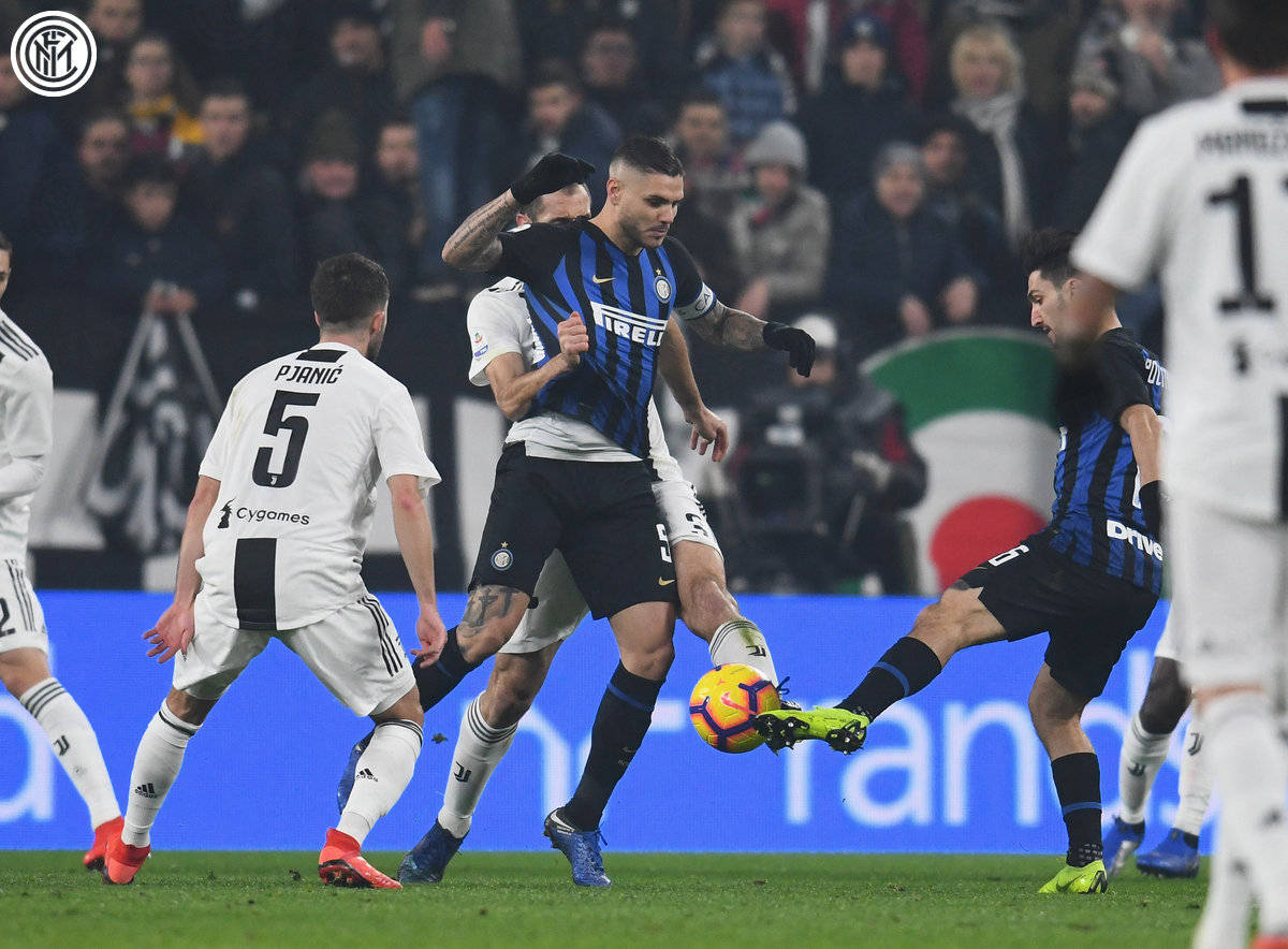 欧联赛程吃紧，成都蓉城今晨临场应变，悬念犹存，更衣室氛围转暖