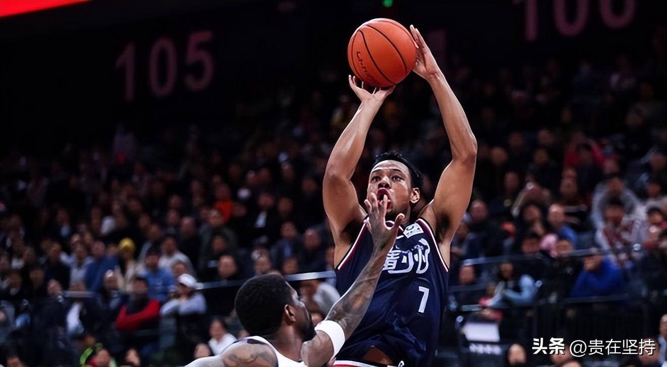 里程碑夜！新疆广汇篮板制胜，NBA季后赛加时末段刷纪录，媒体盛赞，心理建设被强调